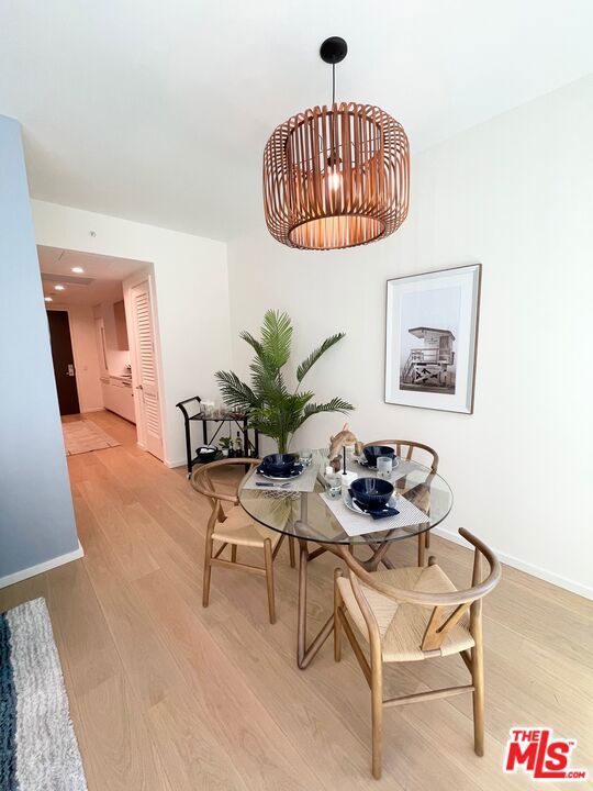 877 Francisco Street 626 Property Photo 5