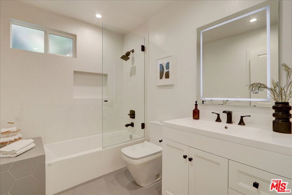10353 Mississippi Avenue Property Photo 25