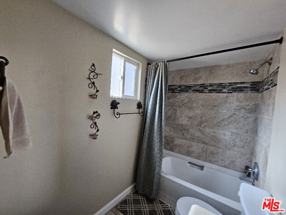 550 Pine Lane Property Photo 8