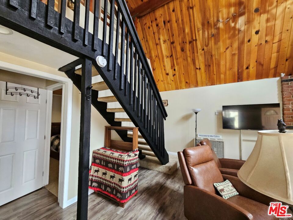 550 Pine Lane Property Photo 8