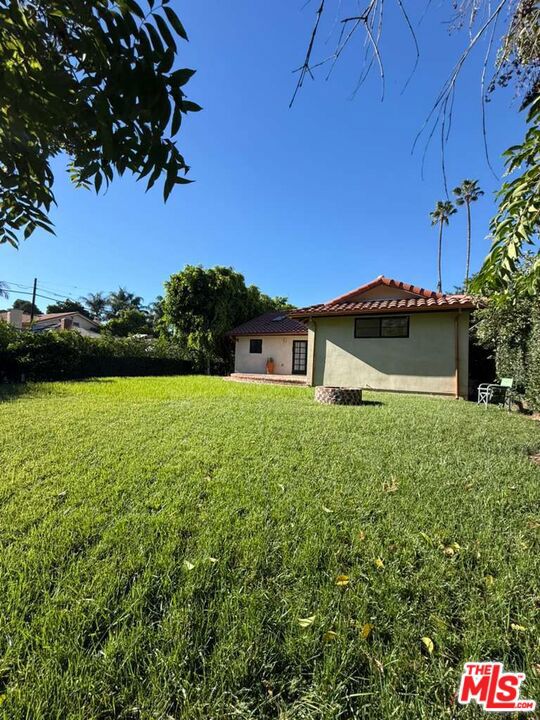 14655 Morrison Street Property Photo 14