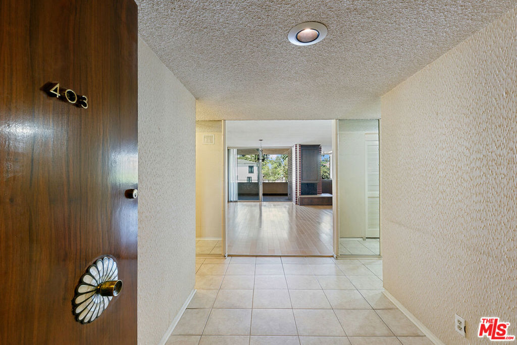 1333 S Beverly Glen Boulevard 403 Property Photo 5