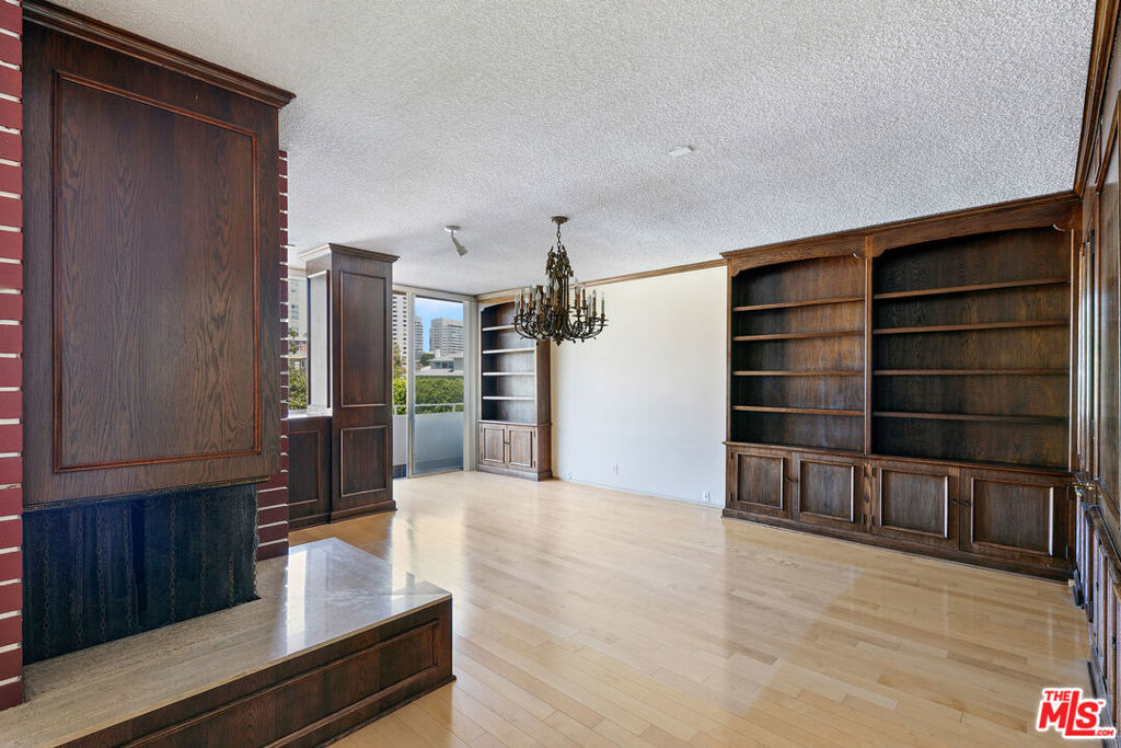 1333 S Beverly Glen Boulevard 403 Property Photo 24