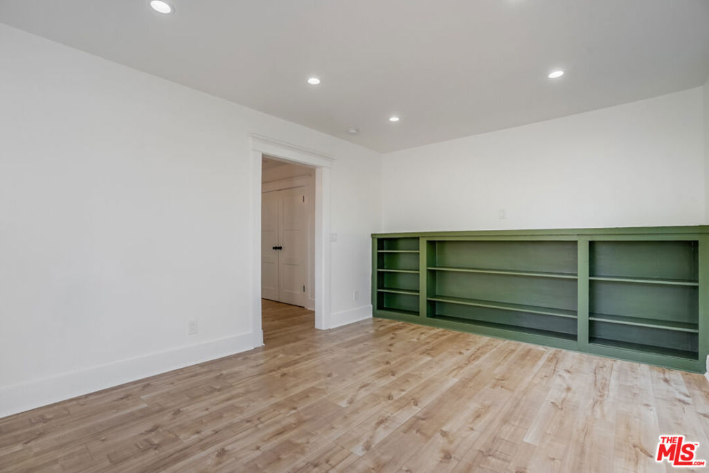 633 N Rampart Boulevard Property Photo 7