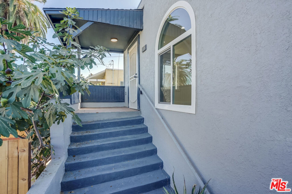 633 N Rampart Boulevard Property Photo 20
