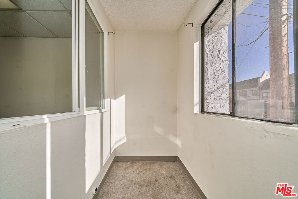 3361 W 1st Street 200 Property Photo 12