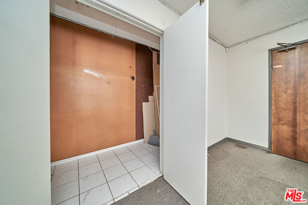 3361 W 1st Street 200 Property Photo 19