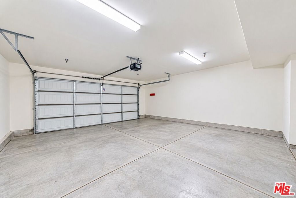 1022 La Cadena Avenue B Property Photo 19