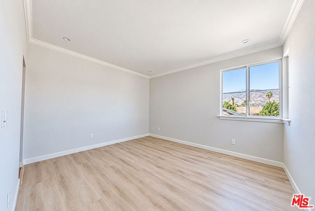 1022 La Cadena Avenue B Property Photo 22