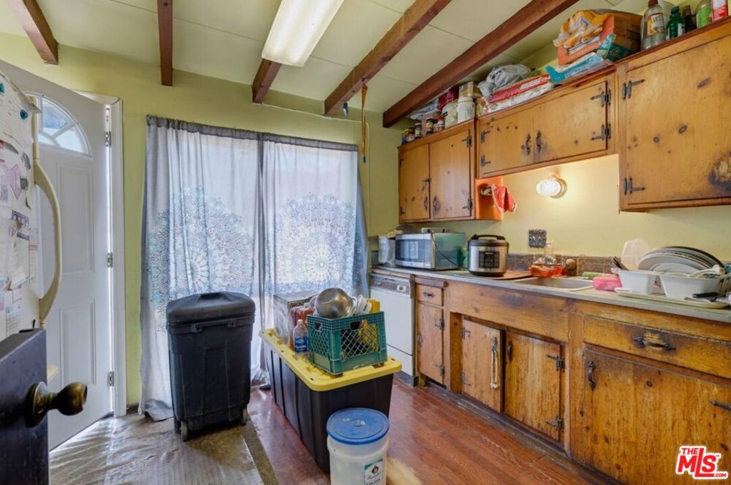 1175 Weaver Street Property Photo 11