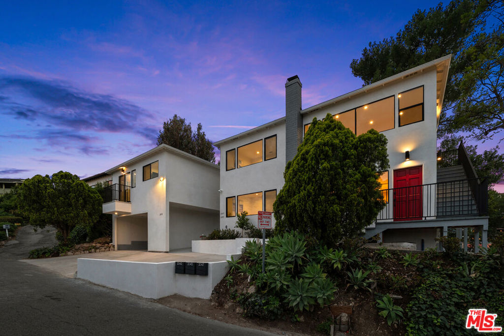 2047 Paramount Drive Property Photo 1