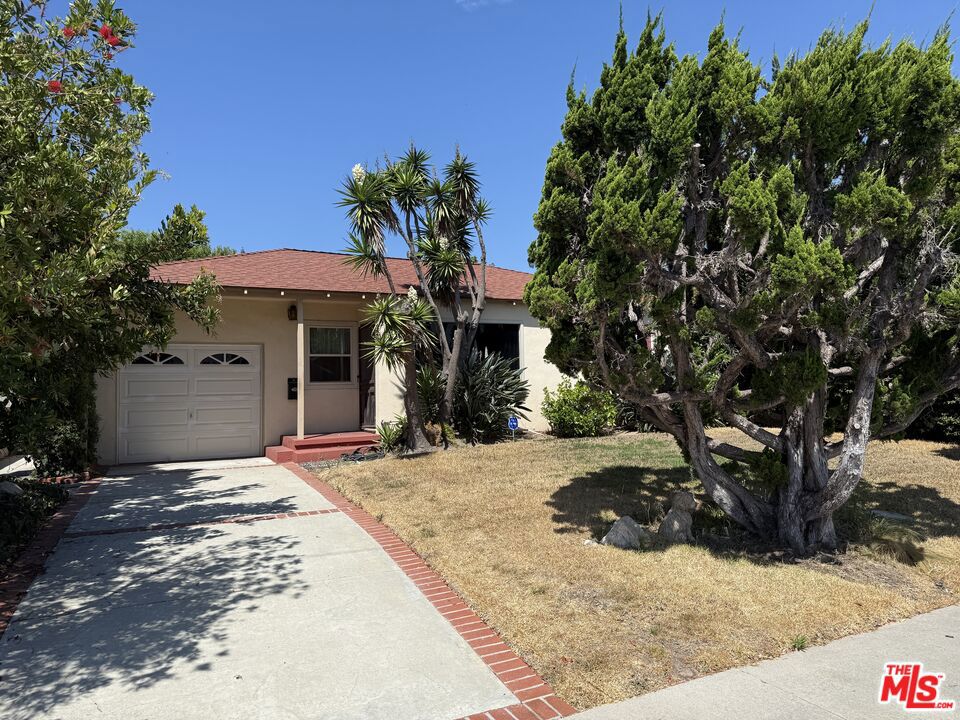 2811 Martha Avenue Property Photo 1