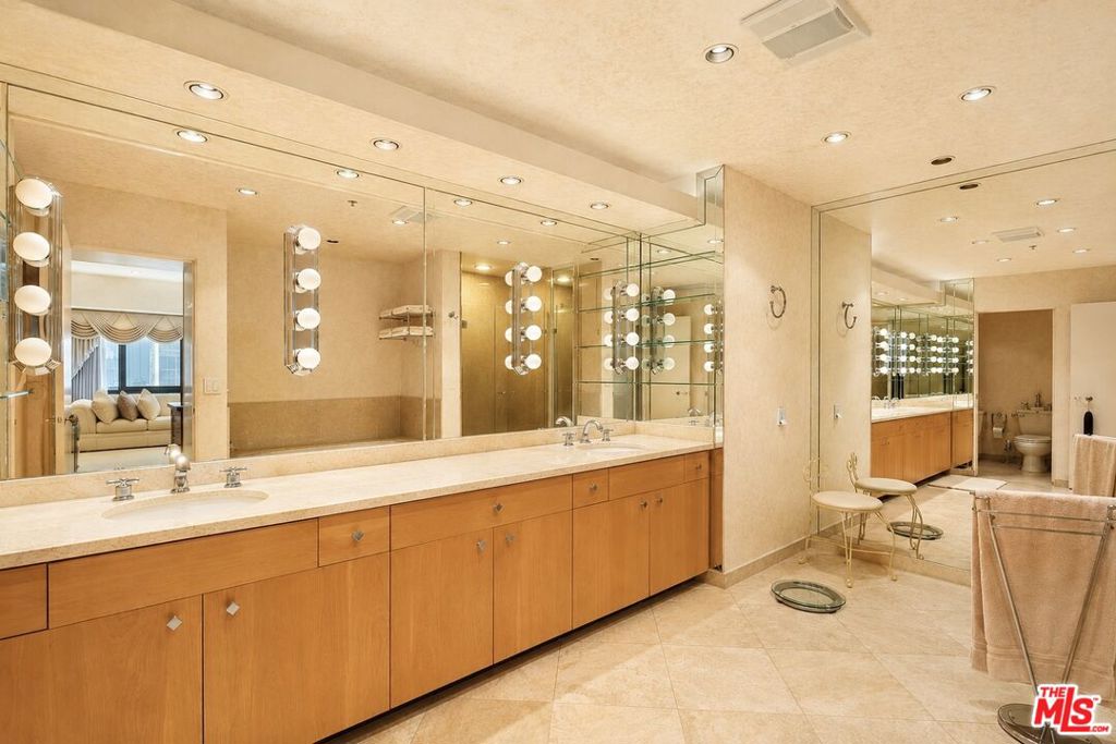 10790 Wilshire Boulevard 1001 Property Photo 14