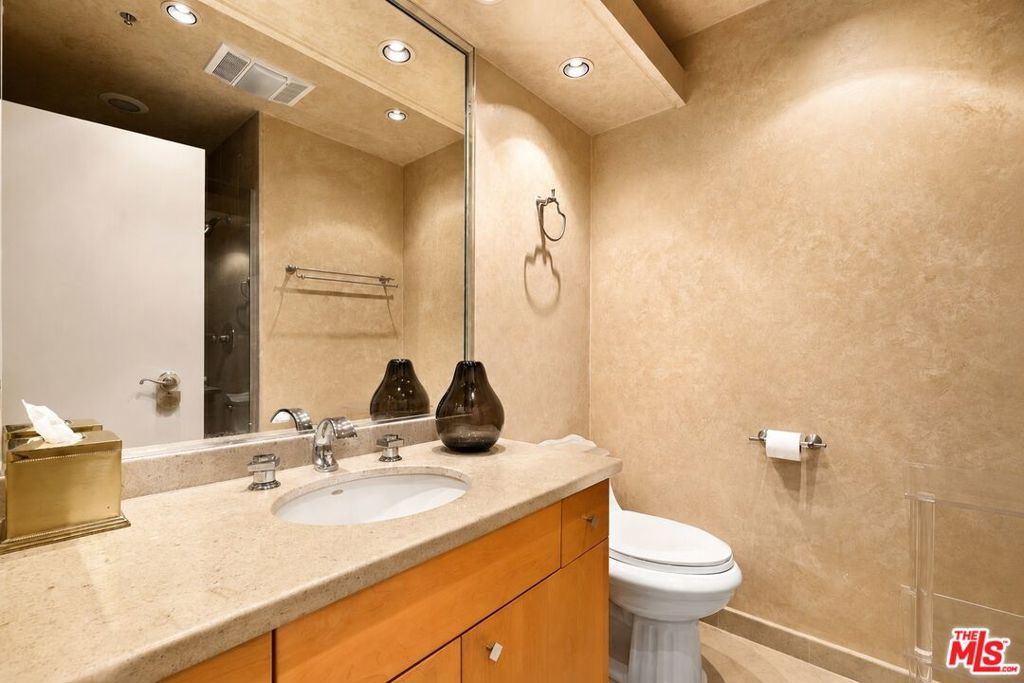 10790 Wilshire Boulevard 1001 Property Photo 21