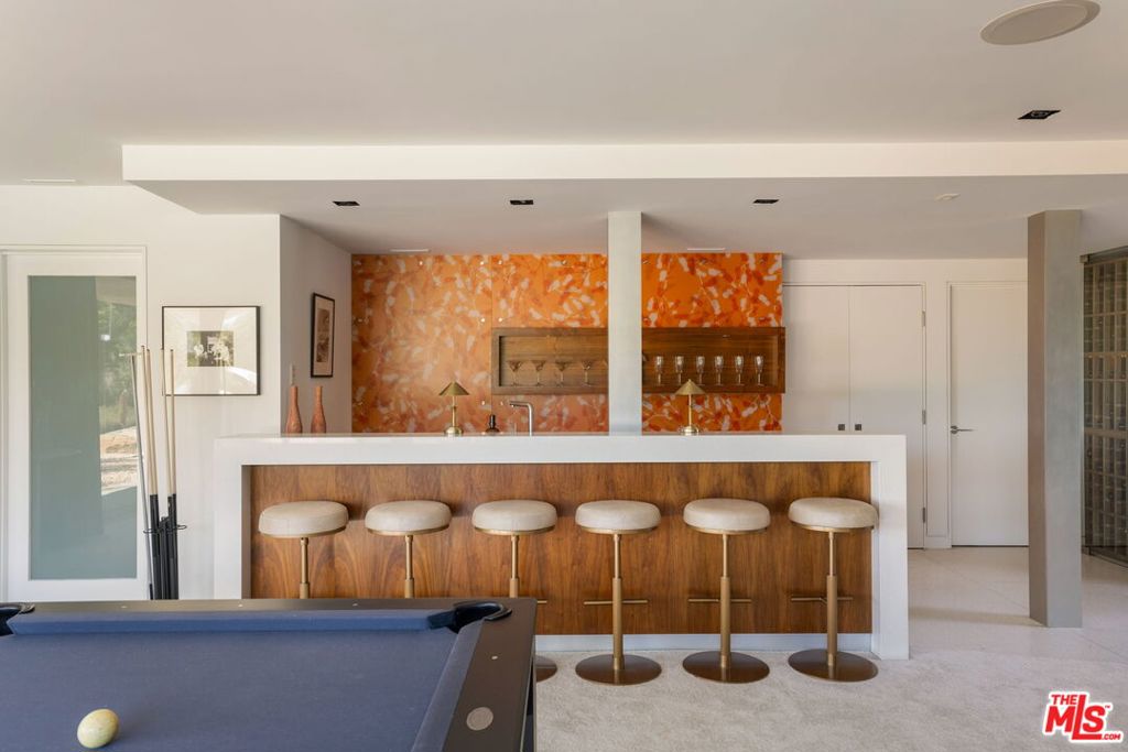 14700 Mulholland Drive Property Photo 32