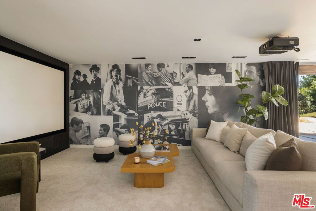 14700 Mulholland Drive Property Photo 33