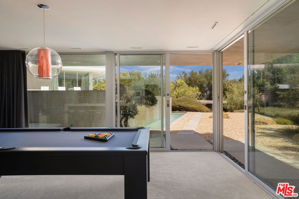 14700 Mulholland Drive Property Photo 34