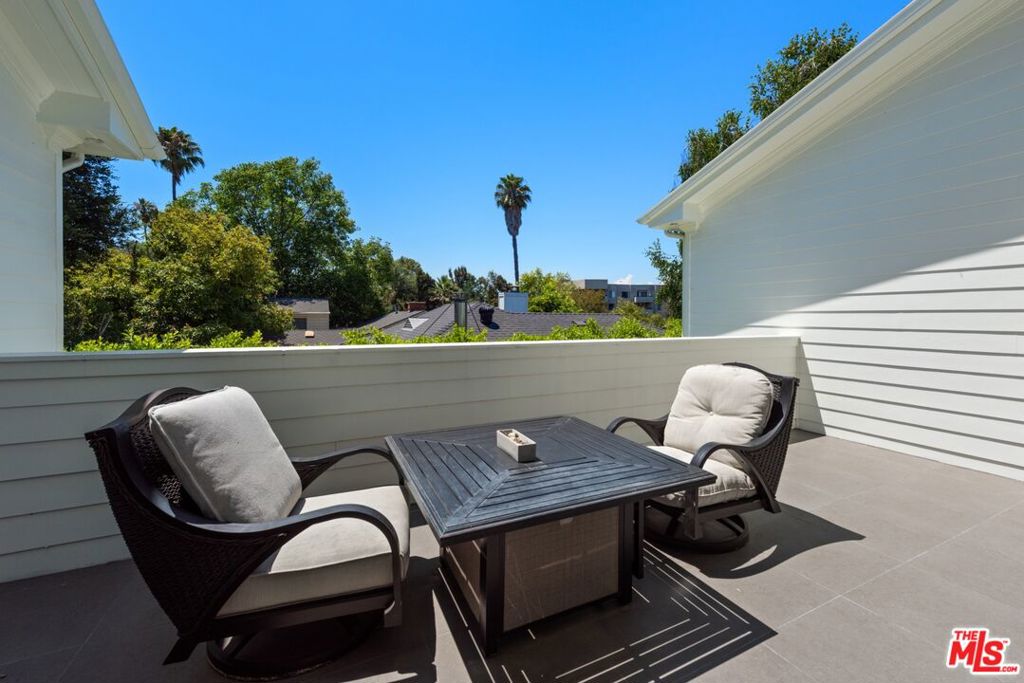 15272 Valley Vista Boulevard Property Photo 21