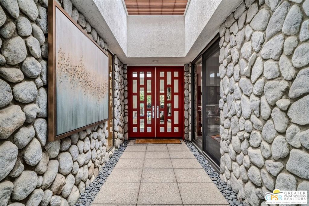 1 Park Lane Property Photo 6