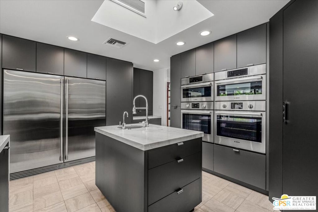 1 Park Lane Property Photo 16