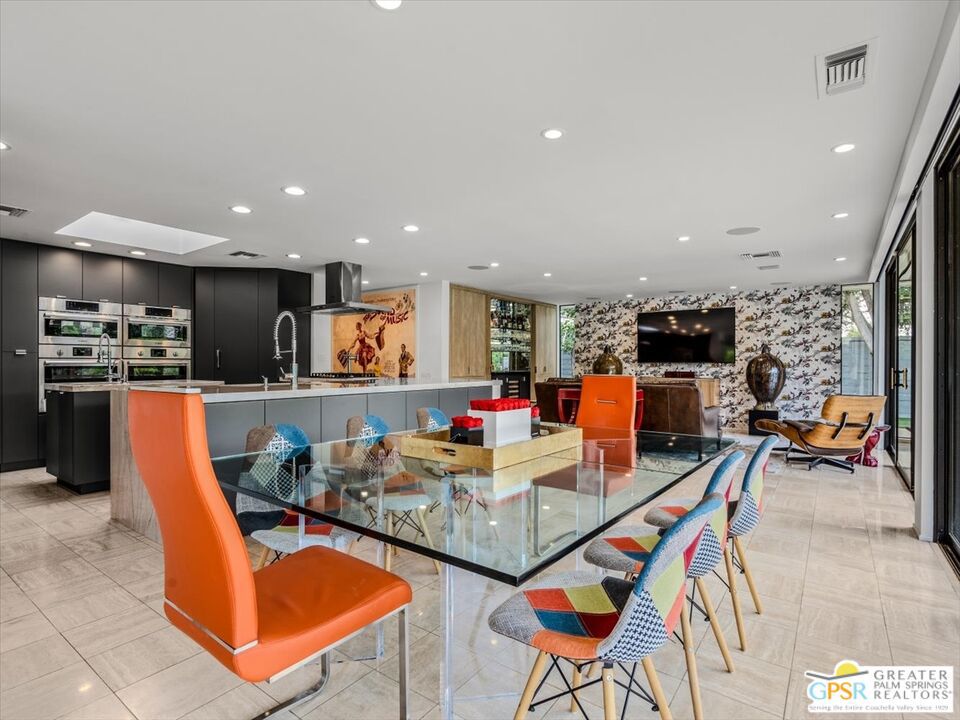 1 Park Lane Property Photo 17