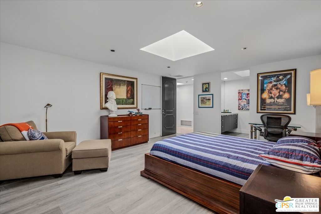 1 Park Lane Property Photo 29