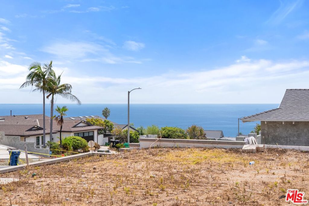 3709 Castlerock Road