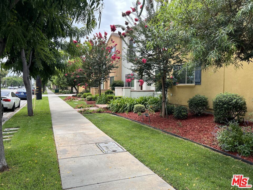 9124 Florence Avenue Property Photo 11