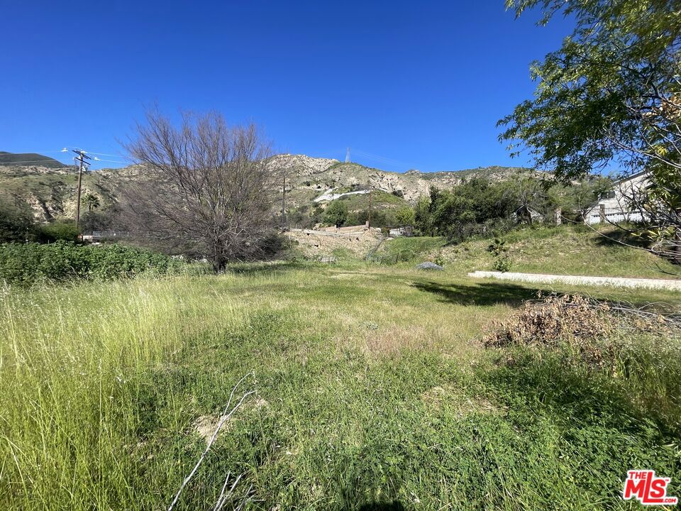 465 E Loma Alta Drive Property Photo 1