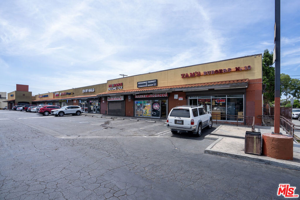 4701 S Broadway Property Photo 4