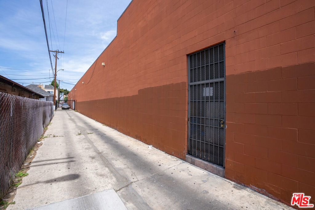 4701 S Broadway Property Photo 13
