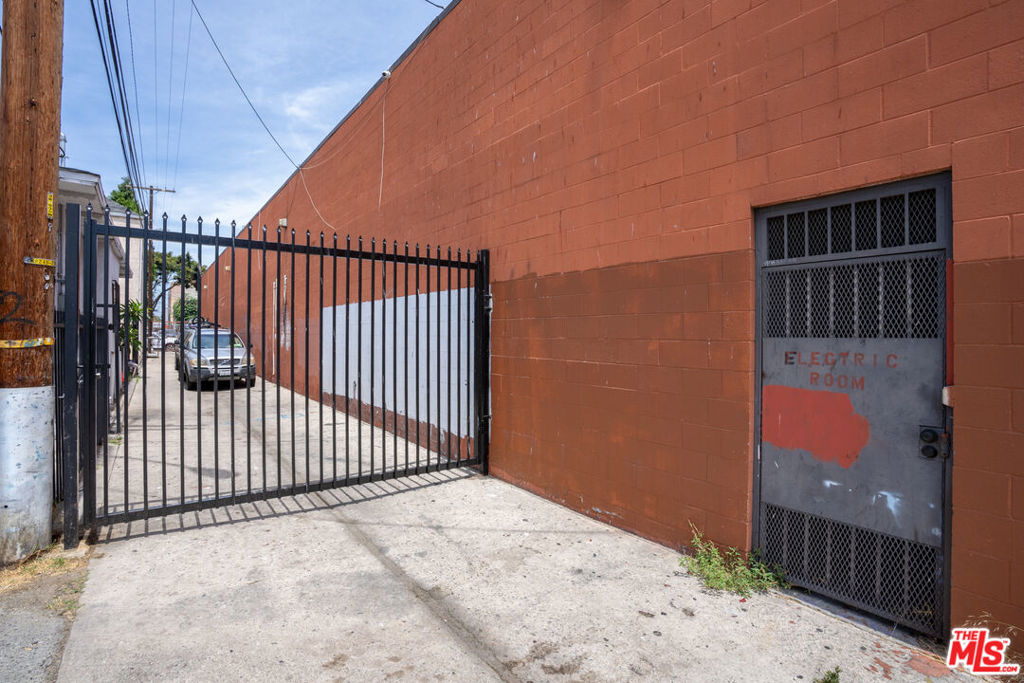 4701 S Broadway Property Photo 14