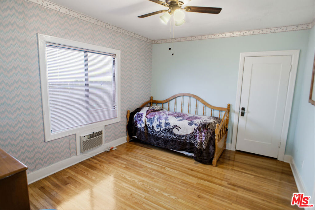 5132 Townsend Avenue Property Photo 18