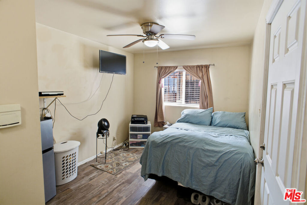 5132 Townsend Avenue Property Photo 25