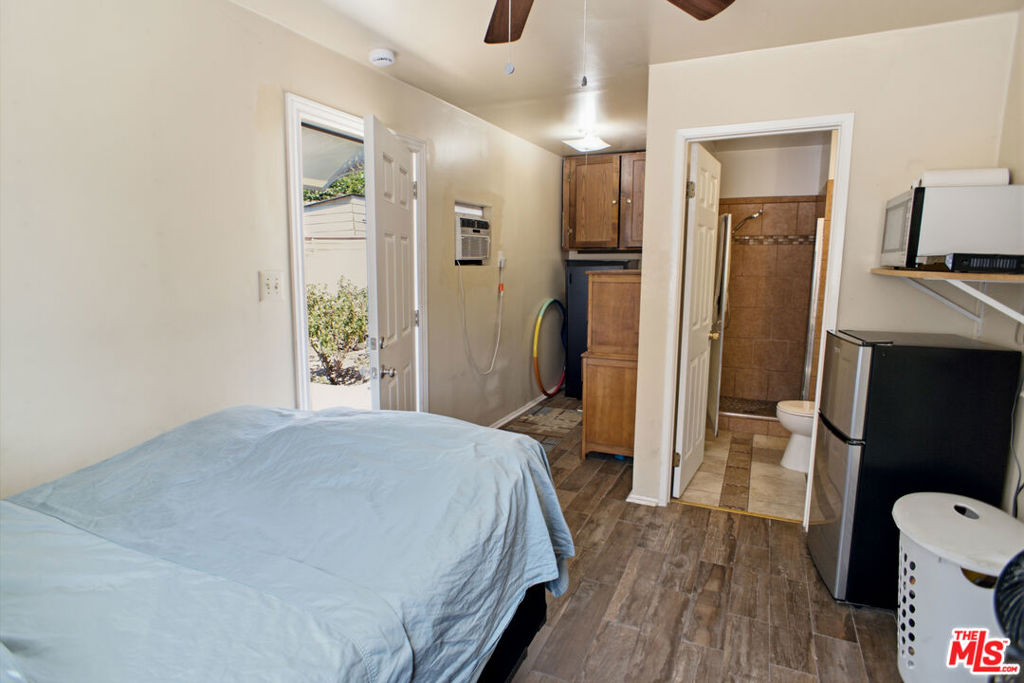 5132 Townsend Avenue Property Photo 26