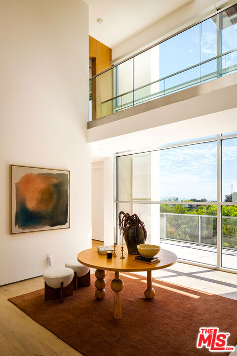 1700 Queens Court Property Photo 4