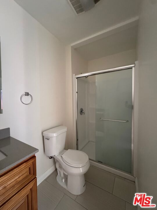 315 N Coronado Street Property Photo 8