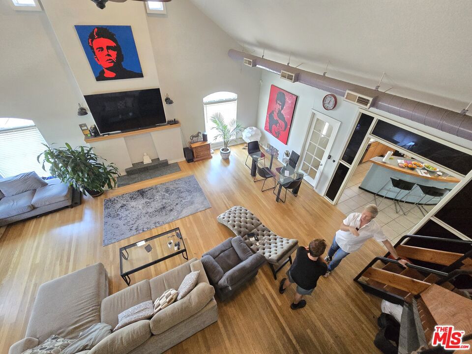 10420 Palms Boulevard Property Photo 15
