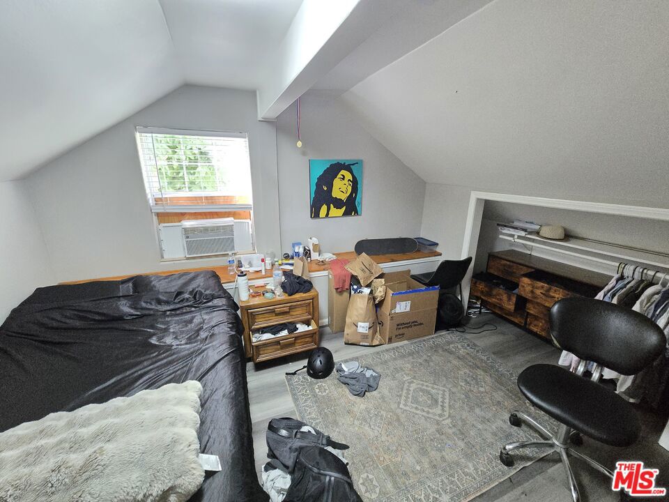 10420 Palms Boulevard Property Photo 16