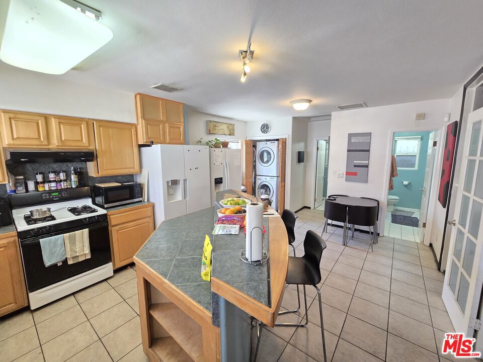 10420 Palms Boulevard Property Photo 23