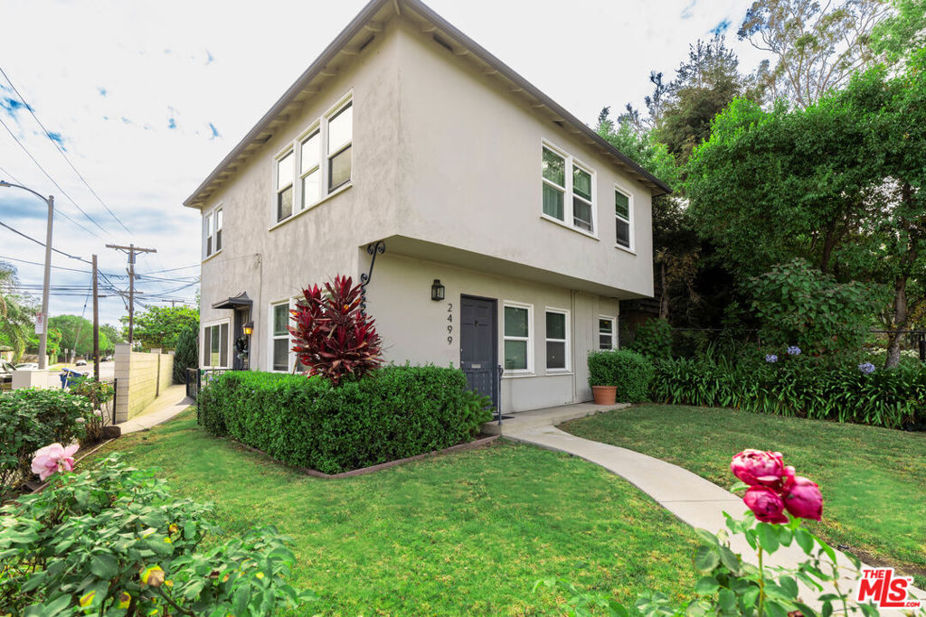 2499 S Barrington Avenue Property Photo