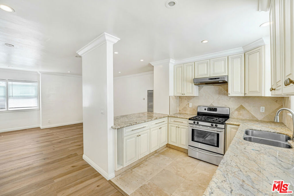 2227 Montana Avenue Property Photo 6