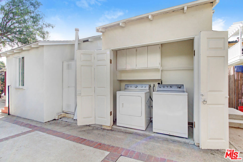 2227 Montana Avenue Property Photo 15