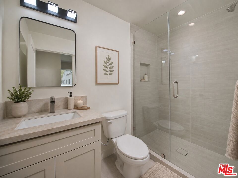 4942 Topanga Canyon Boulevard Property Photo 18