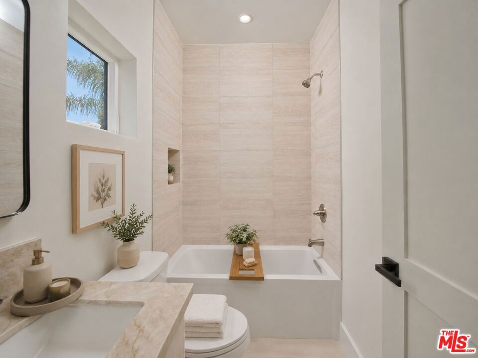 4942 Topanga Canyon Boulevard Property Photo 31