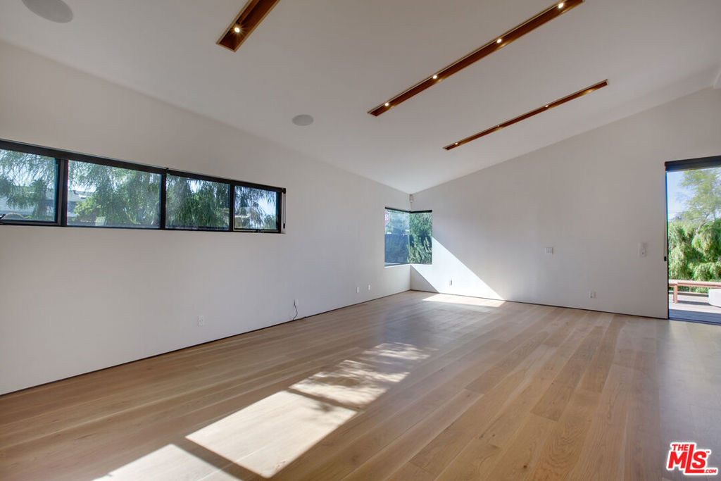 800 Seventh Avenue Property Photo 7