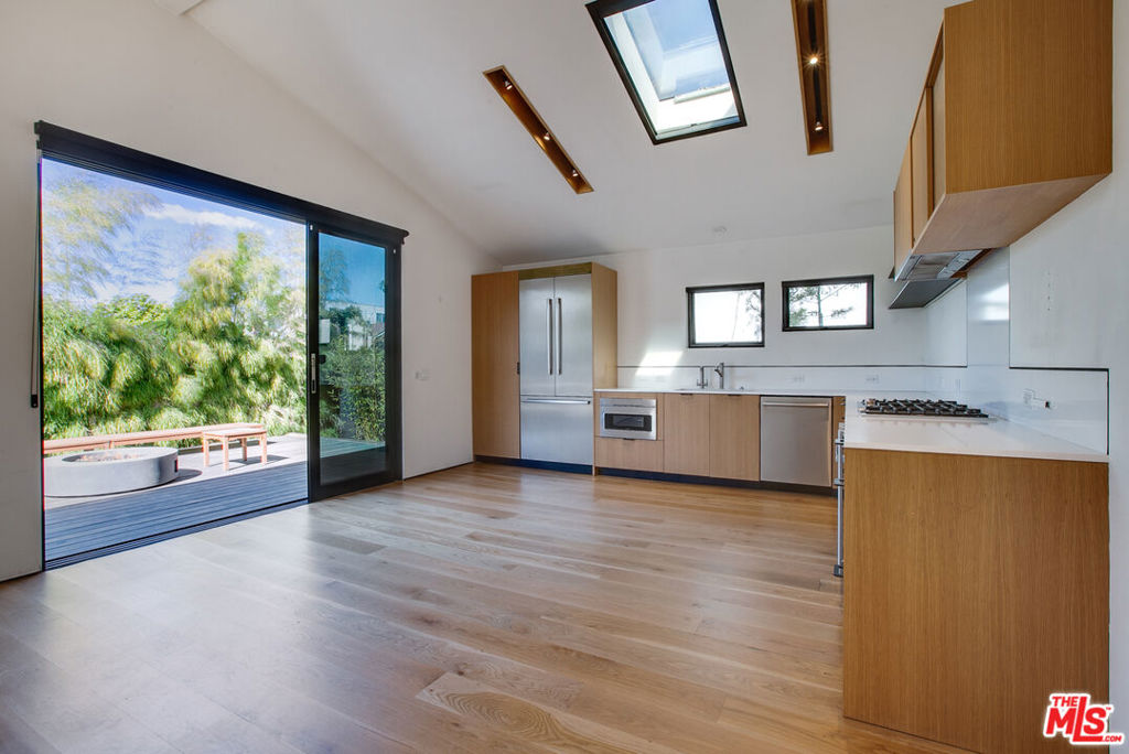 800 Seventh Avenue Property Photo 8