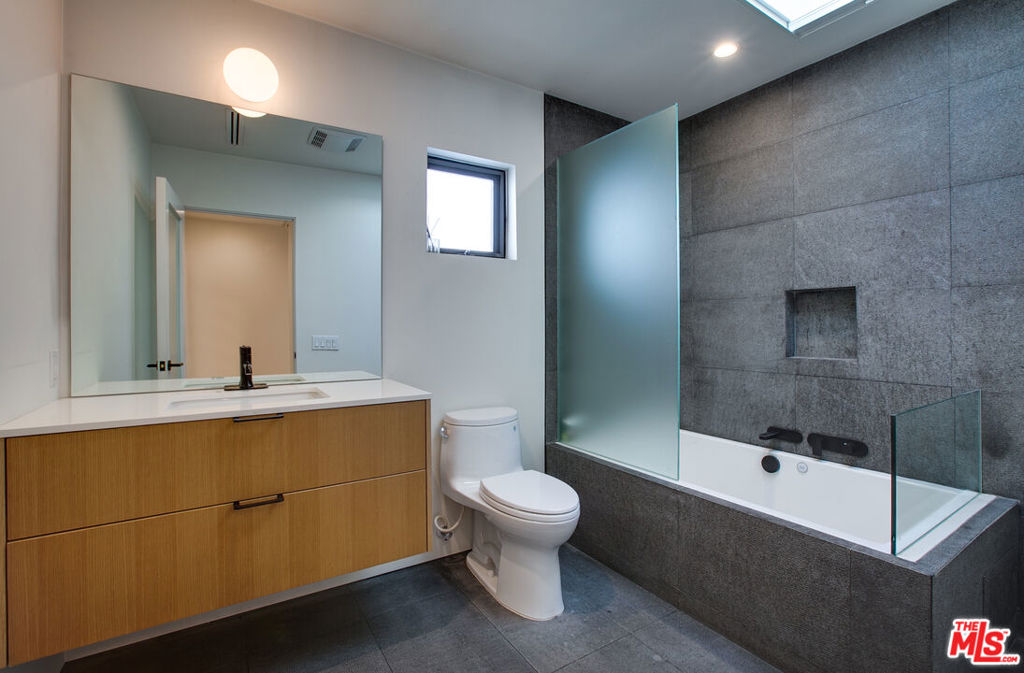 800 Seventh Avenue Property Photo 19