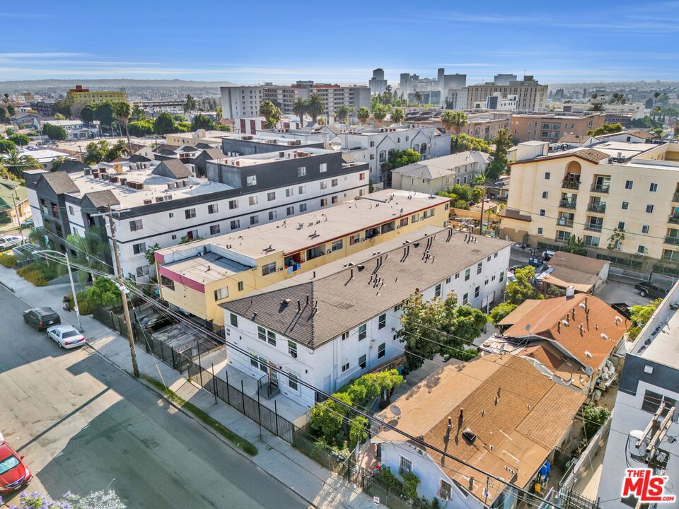 161 S Burlington Avenue Property Photo 13