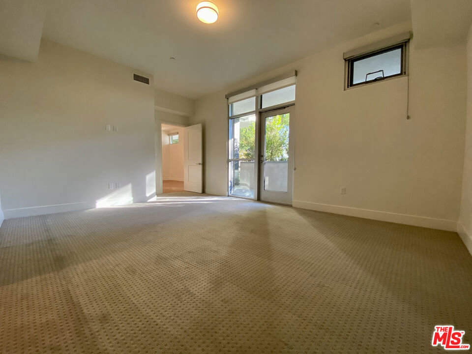 8017 W Norton Avenue 104 Property Photo 7